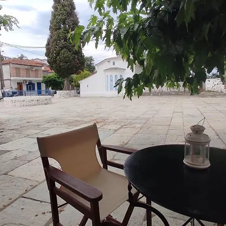 Apartamento Charming In Village Tríkeri