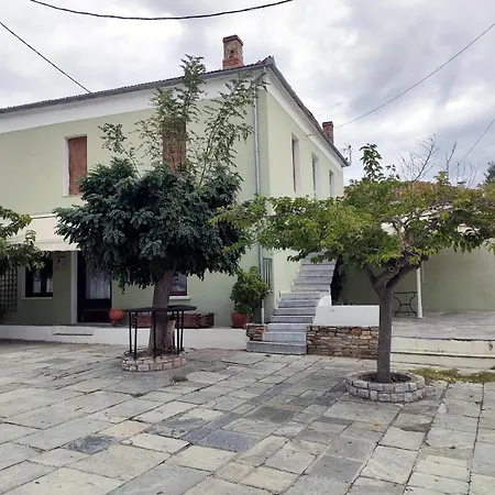 Charming In Village Apartment