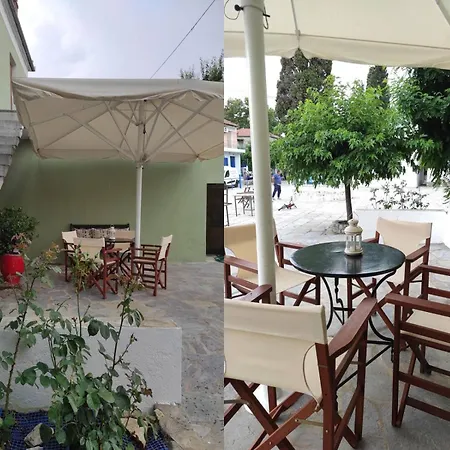 Charming In Village Apartment Trikeri